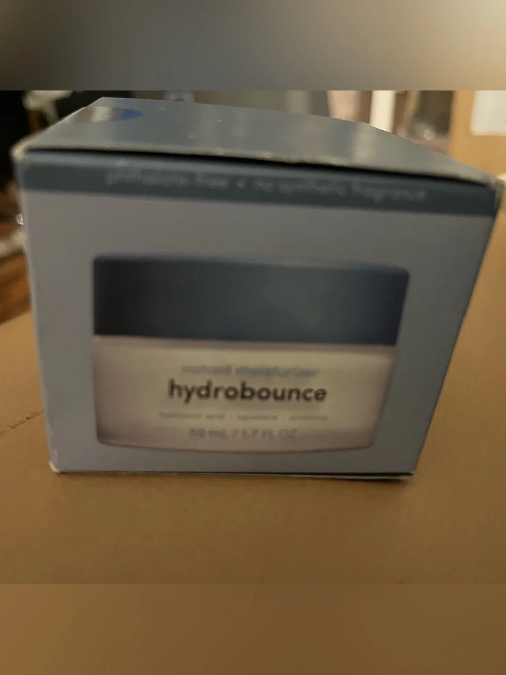 hers Hydrobounce Instant Moisturizer – Pale Blue